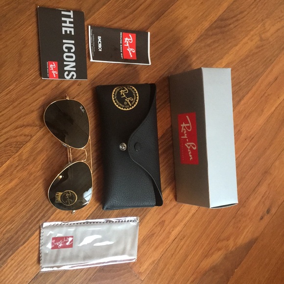 Ray-Ban Accessories - New Ray Ban Aviator sunglasses
